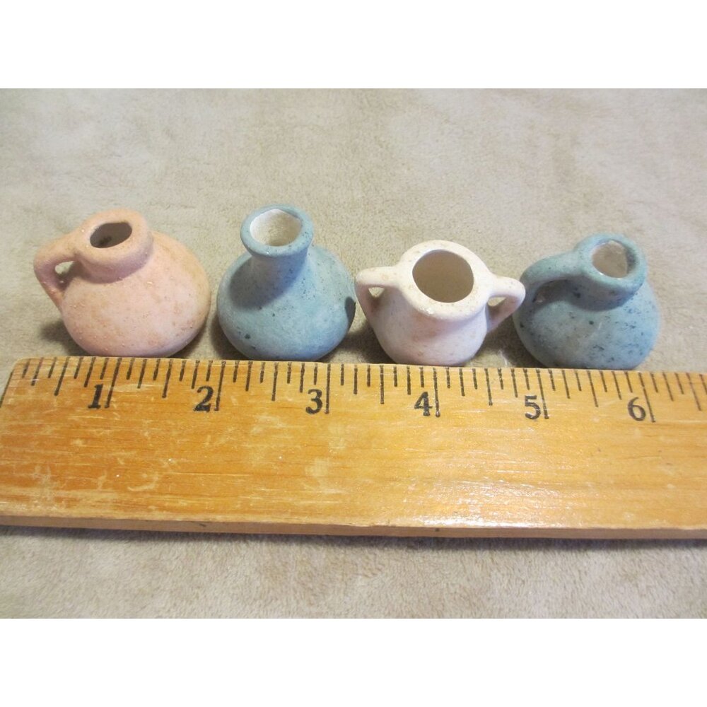 Lot of 4 Miniature Ceramic Vase In Soft Pastel Tones